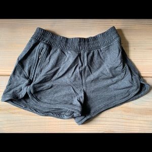 lululemon shorts as 4